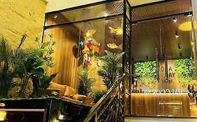 Rosa May Hotel
